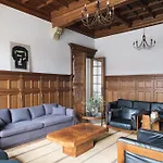 Appartement Ce 2 *